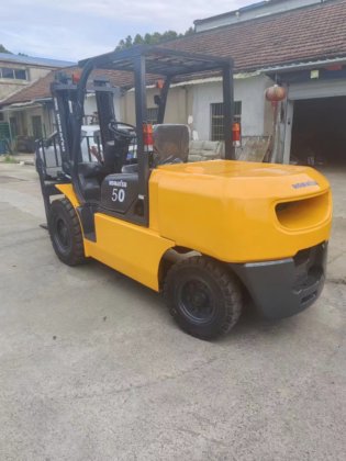 Komatsu-Gabelstapler