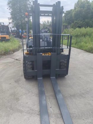 Komatsu-Gabelstapler