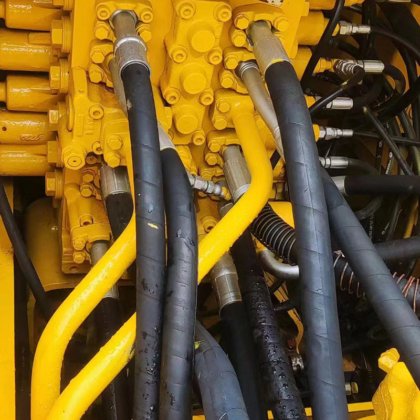 コマツ PC200-8NX 中古油圧ショベル1台販売中