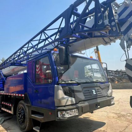 高品质低价位汽车起重机，轮式25吨小型起重机