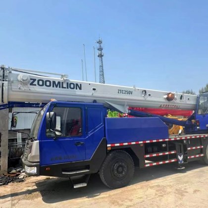 高品质低价位汽车起重机，轮式25吨小型起重机