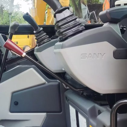 全新三一 SY26U 挖掘机 - 适用于建筑项目的紧凑型迷你挖掘机