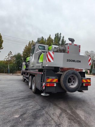 ズームライオン 25トン トラッククレーン