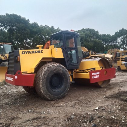 出售戴纳派克 Ca251 振动压实机压路机