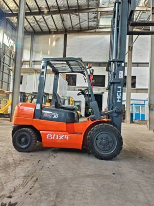 合力叉车CPCD30