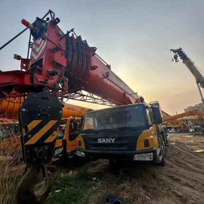 建筑设备 重型起重设备 汽车起重机 三一 70