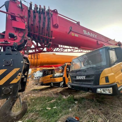 建筑设备 重型起重设备 汽车起重机 三一 70