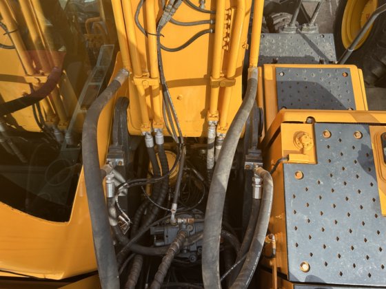 二手现代 210W-9 轮式挖掘机出售