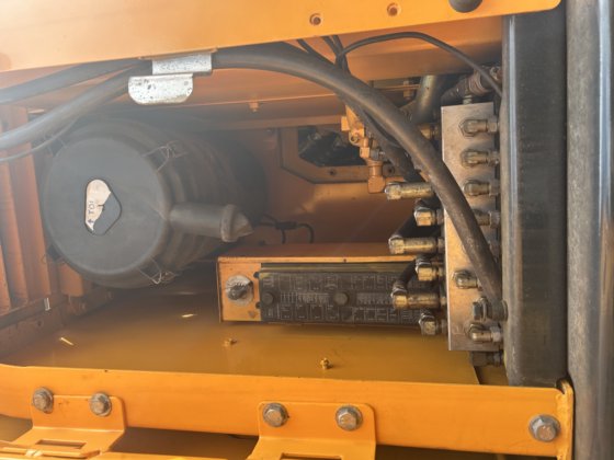 二手现代 210W-9 轮式挖掘机出售