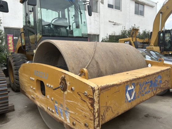 出售翻新二手压路机 - 重型建筑设备