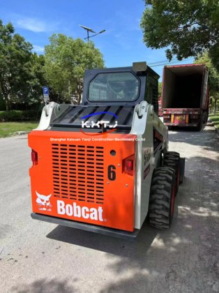二手 Bobcat S130 滑移装载机出售