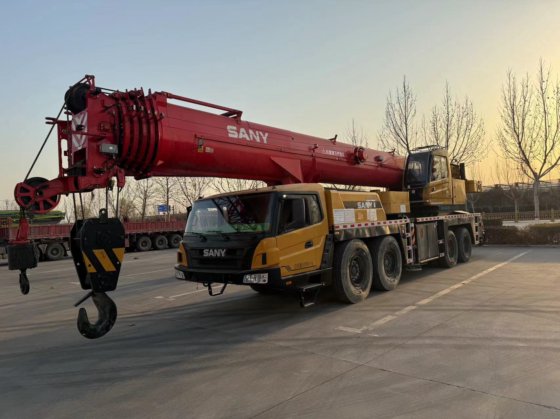 三一重工二手机械80吨汽车起重机