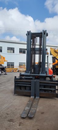 ヘリフォークリフト CPCD70