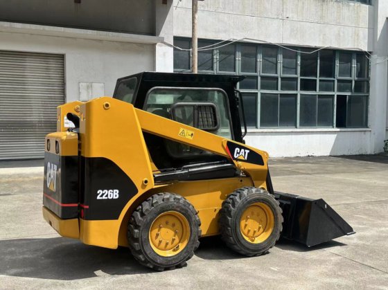 Cat 226b 迷你轮式装载机 卡特彼勒滑移装载机