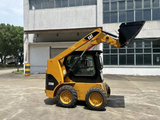 Cat 226b 迷你轮式装载机 卡特彼勒滑移装载机