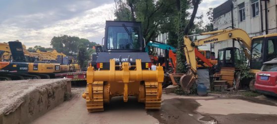 Shantui Sd16 クローラーブルドーザー - 低価格、17トン、小型・中型