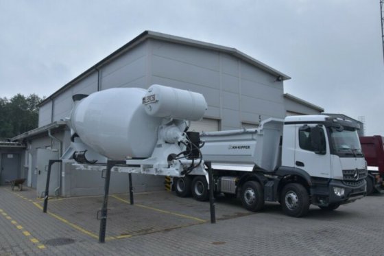 Mercedes Benz Arocs 4243 Exchange System Kipper Mischer In Kielce Poland