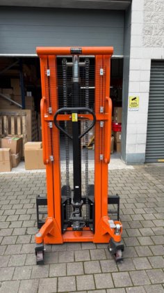 Pallet Stacker Model MSE 1500/2500