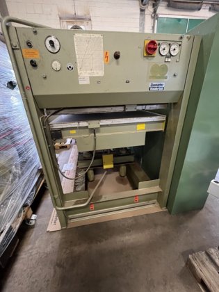 Joos veneering press stack press 103759 in Petershagen, North Rhine ...