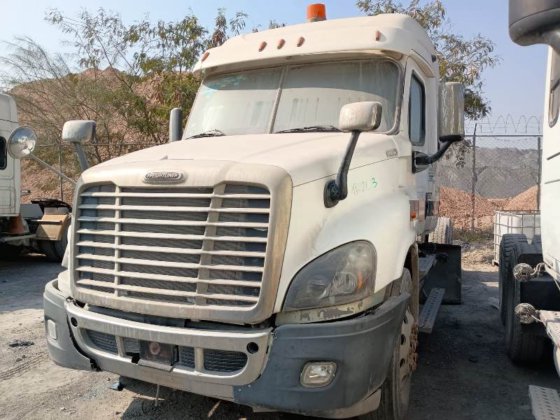 2018 Freightliner CASCADIA #7605/26