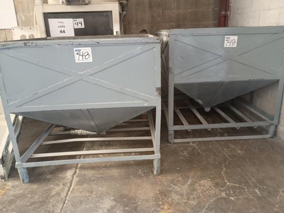 批次 (6) 金属容器 #7604/26