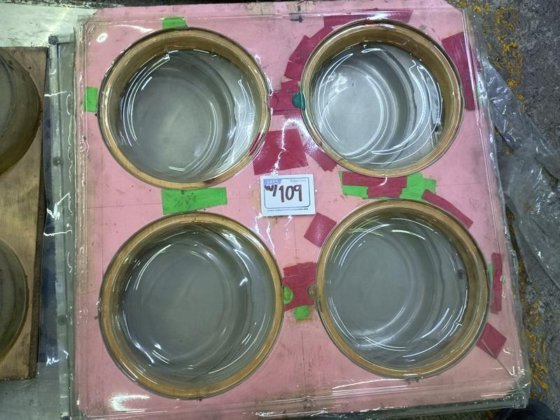 PET コンテナ製造用金型 #7604/26