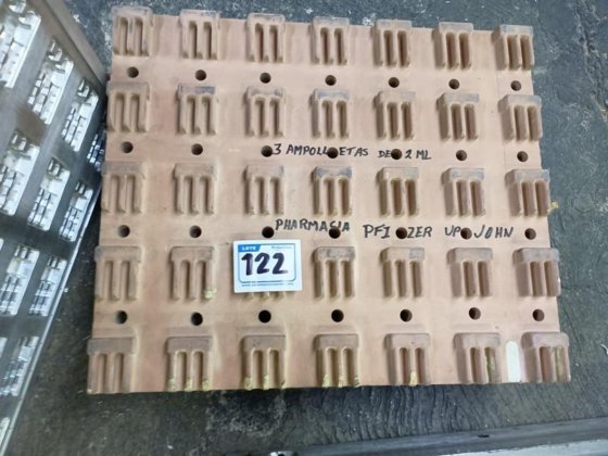 模具用于PET容器的制造 #7604/26