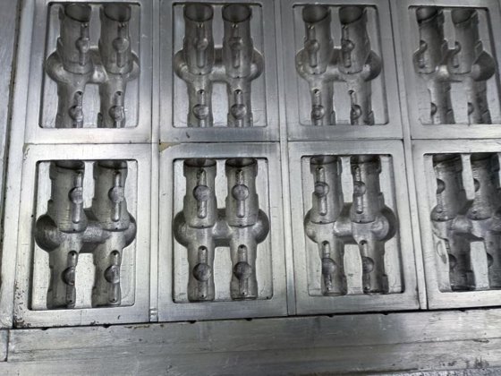 模具用于PET容器的制造 #7604/26