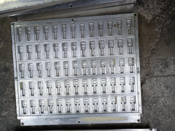 模具用于PET容器的制造 #7604/26