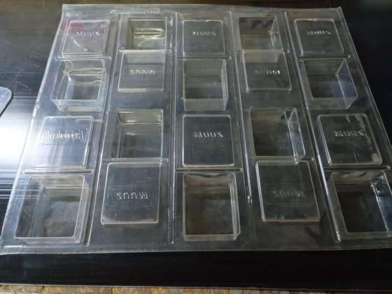 PET コンテナ製造用金型 #7604/26