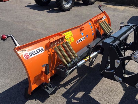 Snowplow for tractor front-end loaders,