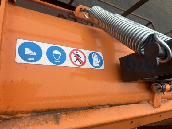 Snowplow for tractor front-end loaders,