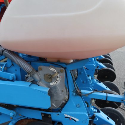 Seed drill Monosem 6 rows MONOBLOC double frame in Pradamano, Friuli ...