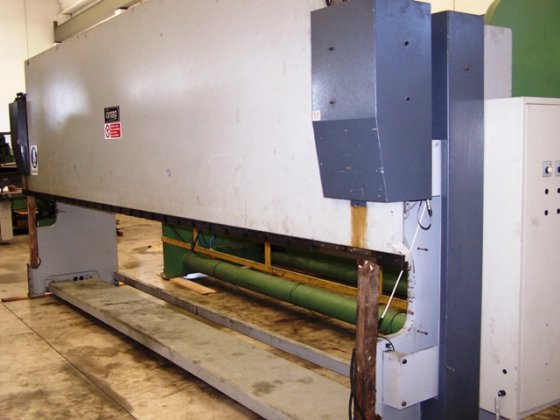 OMAGプレスブレーキ