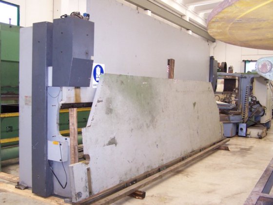 OMAGプレスブレーキ