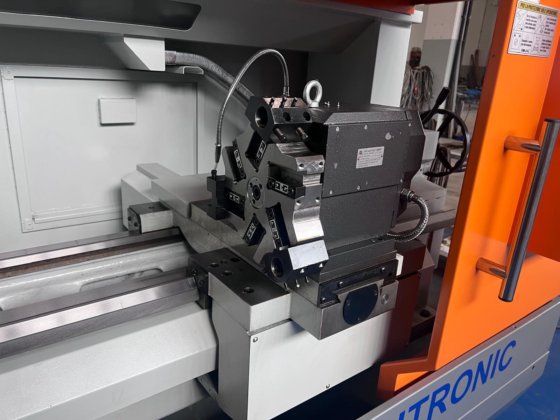 BOMAC 车床型号 AUTRONIC 40P