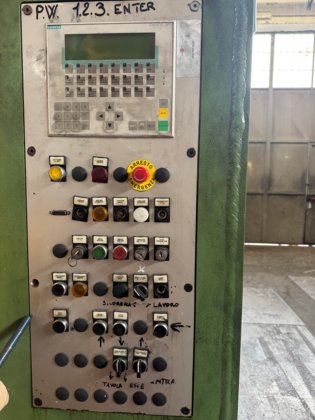 1000トンファヴォレプレス