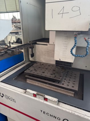 ONA C300 电火花机