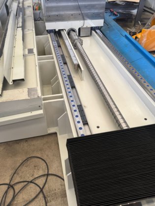 アレサモンティフライス盤