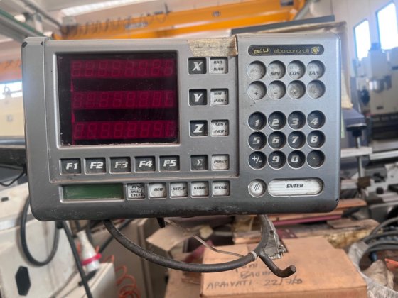 MOMAC FTV-2 フライス盤