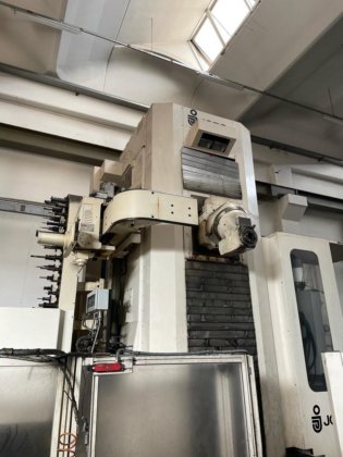 乔布斯 THOR 100 铣床