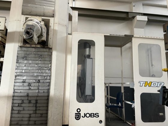 乔布斯 THOR 100 铣床