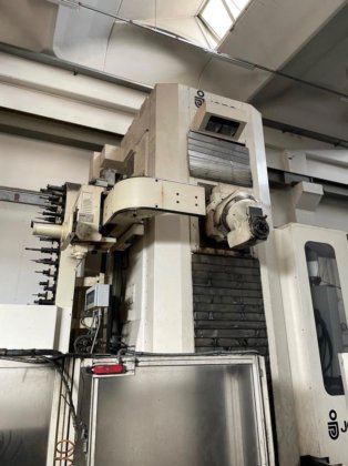 乔布斯 THOR 100 铣床