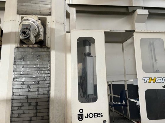 乔布斯 THOR 100 铣床