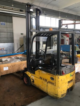 OM EU 3/15 叉车