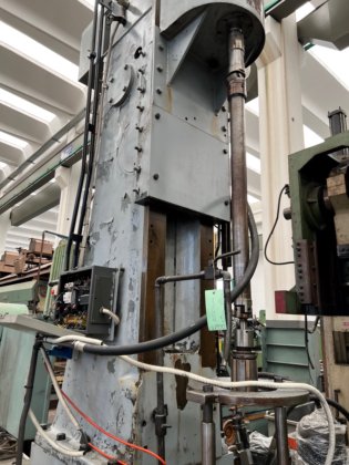 Pollard 立式砂光机