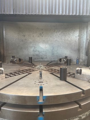 彭索蒂立式车床