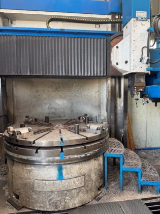 彭索蒂立式车床