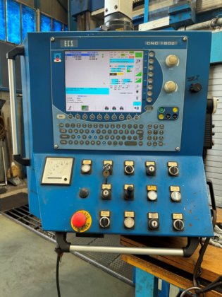 彭索蒂立式车床