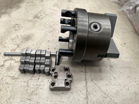 3爪セルフセンタリング 200